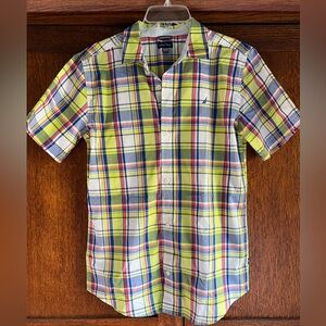 Nautica button down short sleeve size XL (18-20) youth